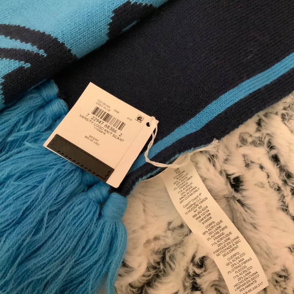 Coach Varsity Logo Knit Scarf Brand New With Tags - Picture 3 of 4